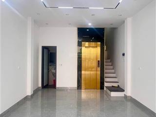 Tôi chính chủ bán nhà phố cát linh lô góc thang máy 13.8 tỷ miễn trung gian