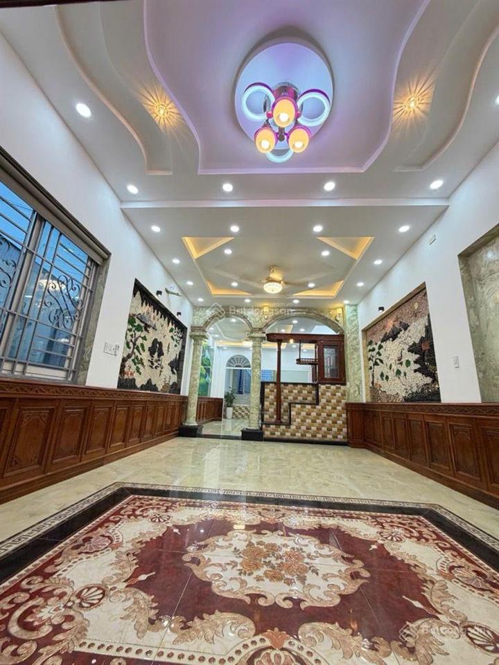 Nhà mặt tiền ,kinh doanh đa ngành nghề  vị trí đắc địa