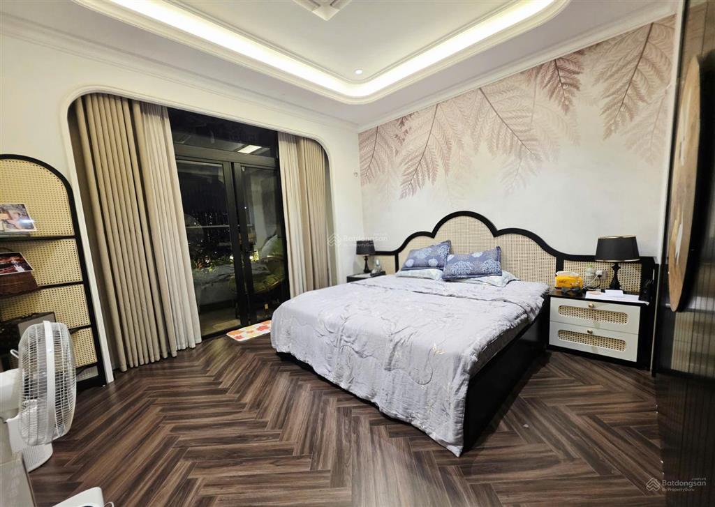 Áp lực ngân hàng cao nên chủ nhà cắt lỗ căn 3 ngủ full nội thất ở royal city giá chỉ nhỉnh 120tr/m2