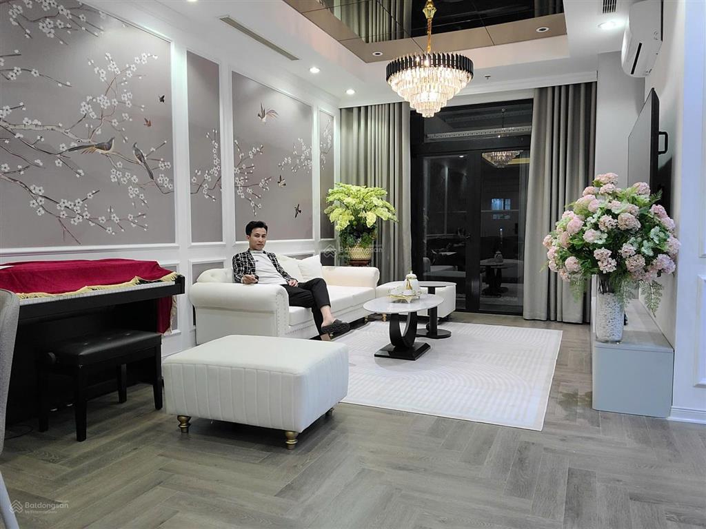 Căn góc 3 ngủ sáng 133m² giá tốt nhất ở royal city chỉ 16,x tỷ