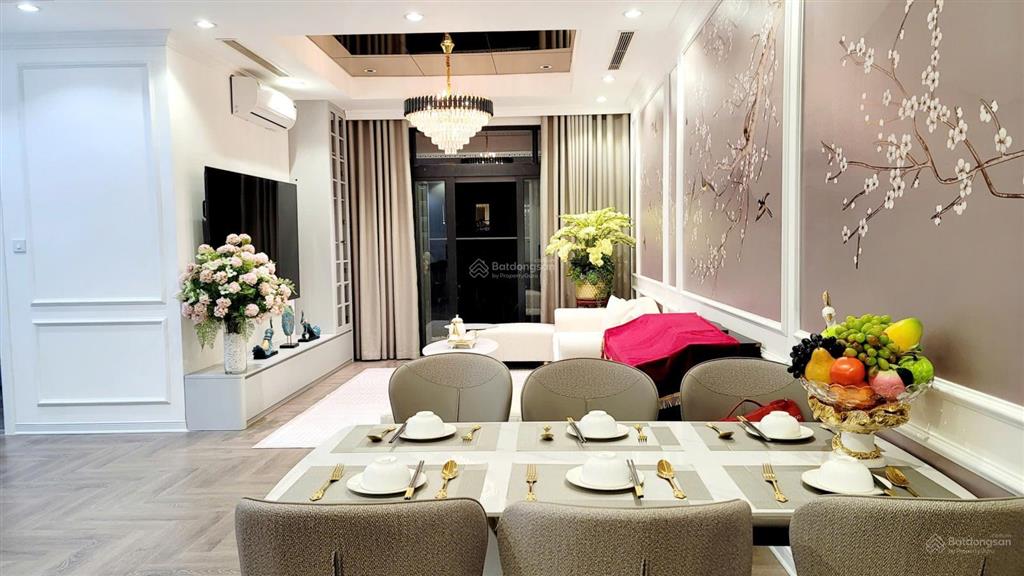 Căn góc 3 ngủ sáng 133m² giá tốt nhất ở royal city chỉ 16,x tỷ