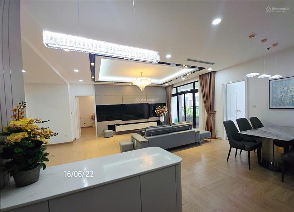 Rẻ nhất thị trường. bán căn góc 3n sáng ở royal city giá 14 tỷ vnd, 132,3 m²