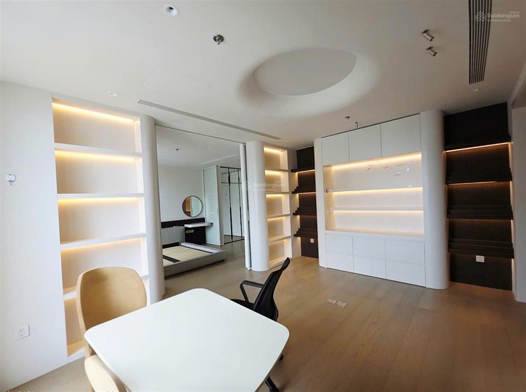 Đập thông 4 ngủ full nội thất xịn giá hời royal city