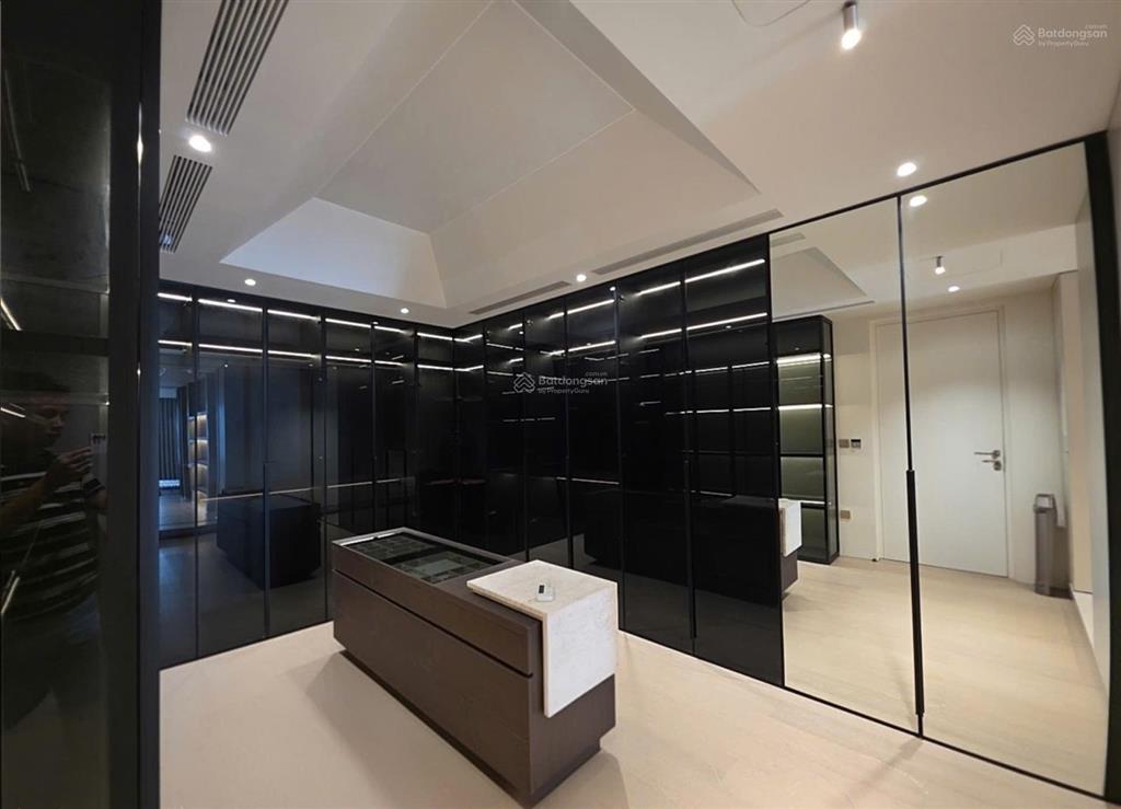 Đập thông 4 ngủ full nội thất xịn giá hời royal city