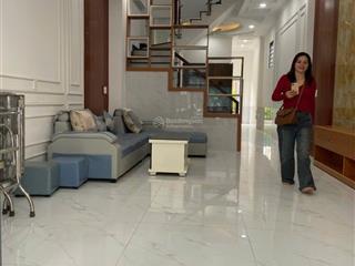 Ngộp lắm ạ cắt lỗ cực sâu 550t hàng xóm bán 4,75ty e bán 4,2ty rẻ nhấc phú h thịnh 8 nhanh ạ