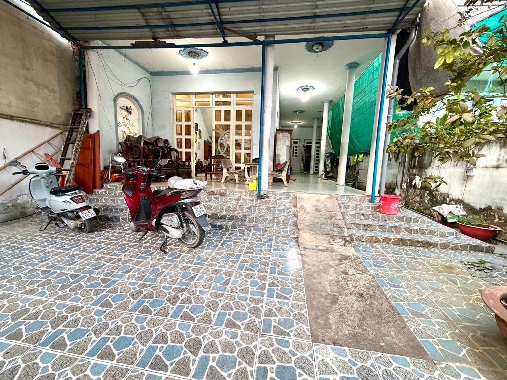 Bán nhà 2 tầng 191m2 sát mt đường tô ngọc vân, thạnh xuân q12, chỉ 58tr/m2, ôtô quay đầu