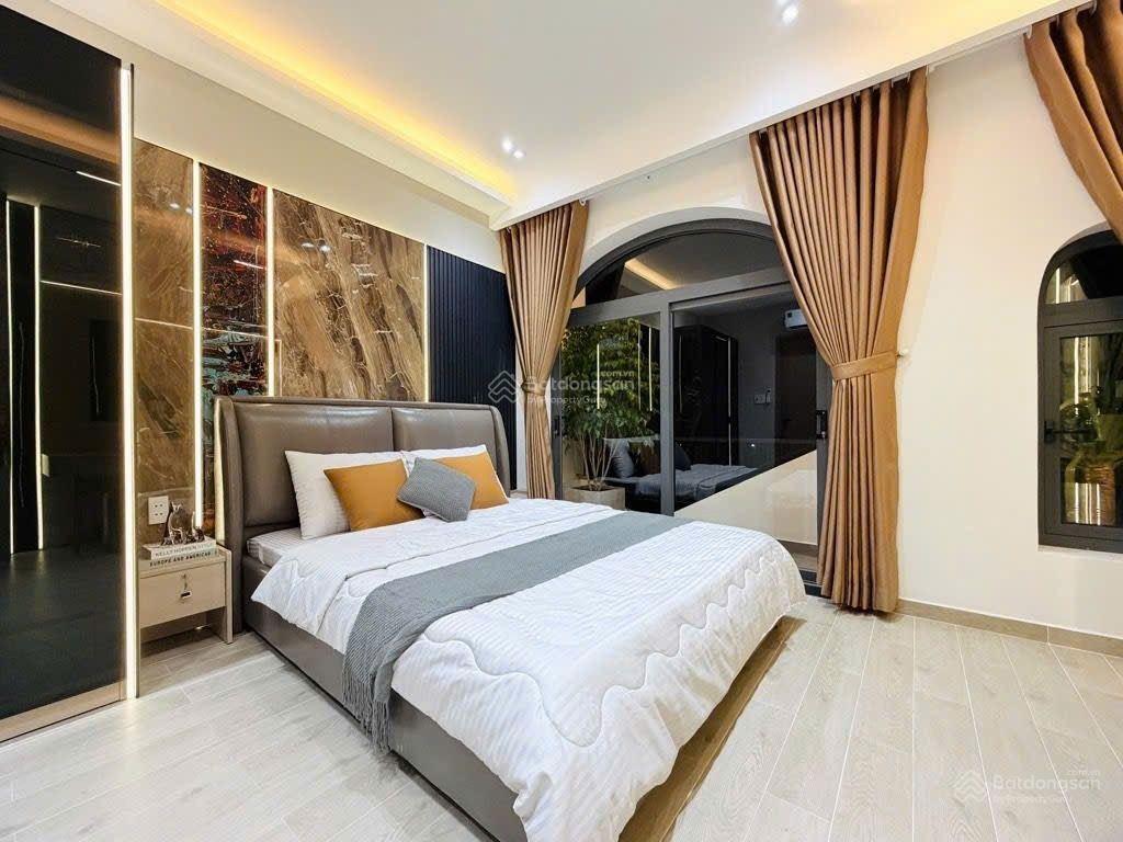 Bán nhà mới 5 tầng dọn vào ở ngay full nội thất đường tx33 phường thạnh xuân,q12, 62m(4x15).hẻm 7m