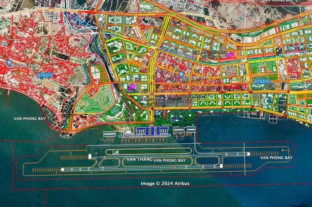 Bán đất tại nguyễn huệ, bắc vân phong, 2,5 triệu/ m2, 6843 m2, view sân bay vân phong, đảo điệp sơn