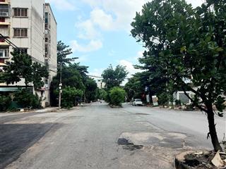 Bán đất nền cư 10 mẫu  bình trưng đông. trục đường chính 20m  ở  đầu tư  kd vp