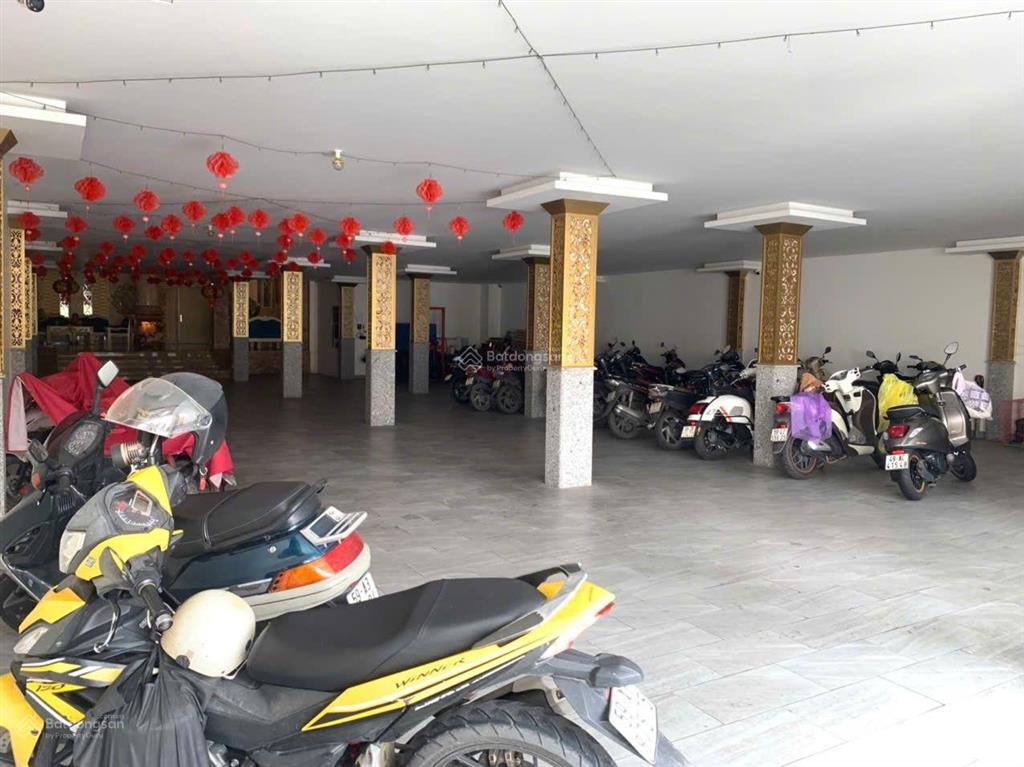Cho thuê biệt thự cực hiếm. dt 813m2 mt trần não, an phú, q2, hcm đẹp, nhiều tiện ích