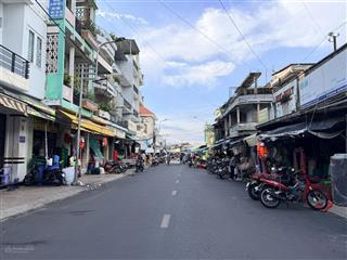 Nhà mặt tiền trưng trắc gần chợ đối diện là bờ kè sau này mở rộng vô cùng hiếm  mỹ tho