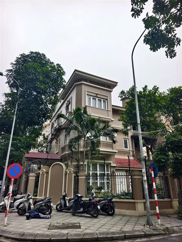 Biệt thự đơn lập kđtm yên hòa 253m  4t lô góc 2 mặt tiền, vỉa hè rộng, gần cv cầu giấy  125 tỷ