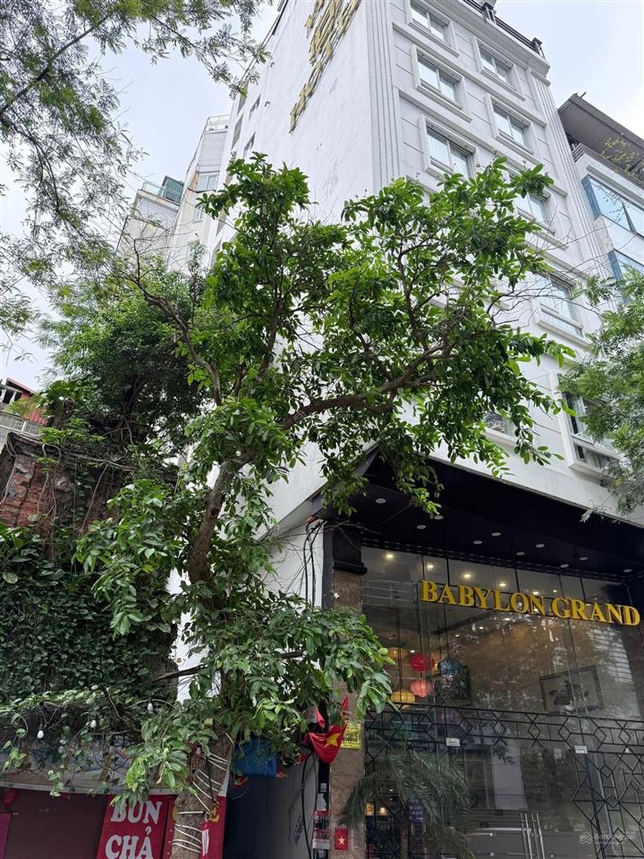 Bán toà khách sạn 12 tầng trung tâm ba đình view hồ trúc bạch  lô góc 3 thoáng  pháp lý đầy đủ