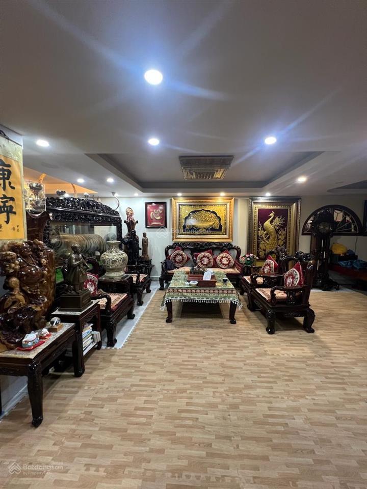 Biệt thự mini đẳng cấp cầu giấy 225m2 3 mặt thoáng ô tô qua nhà  giá 56 tỷ, qh ổn định