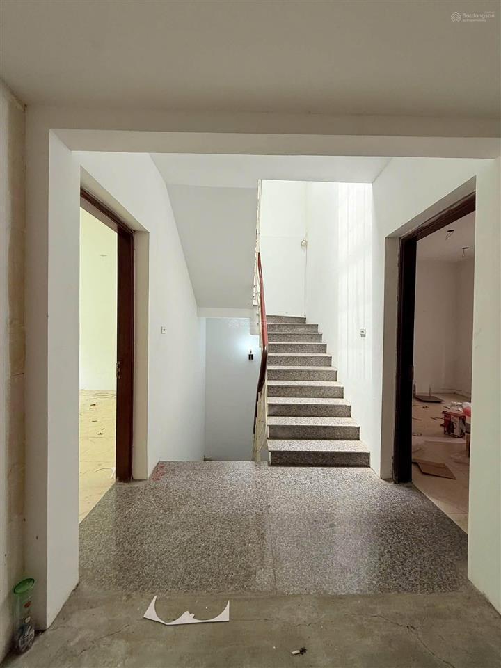 Bán liền kề khu trần bình, cầu giấy 106m2 mt 6,6m  ô tô vào nhà vỉa hè 27,8 tỷ