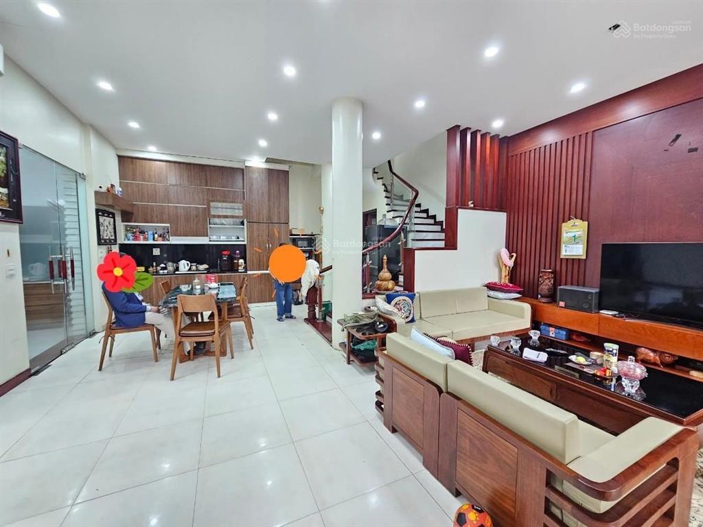 Phân lô đội nhân, ba đình  mt rộng 9,4m  căn góc 2 mặt thoáng  ô tô tránh  114m  giá 45,6 tỷ