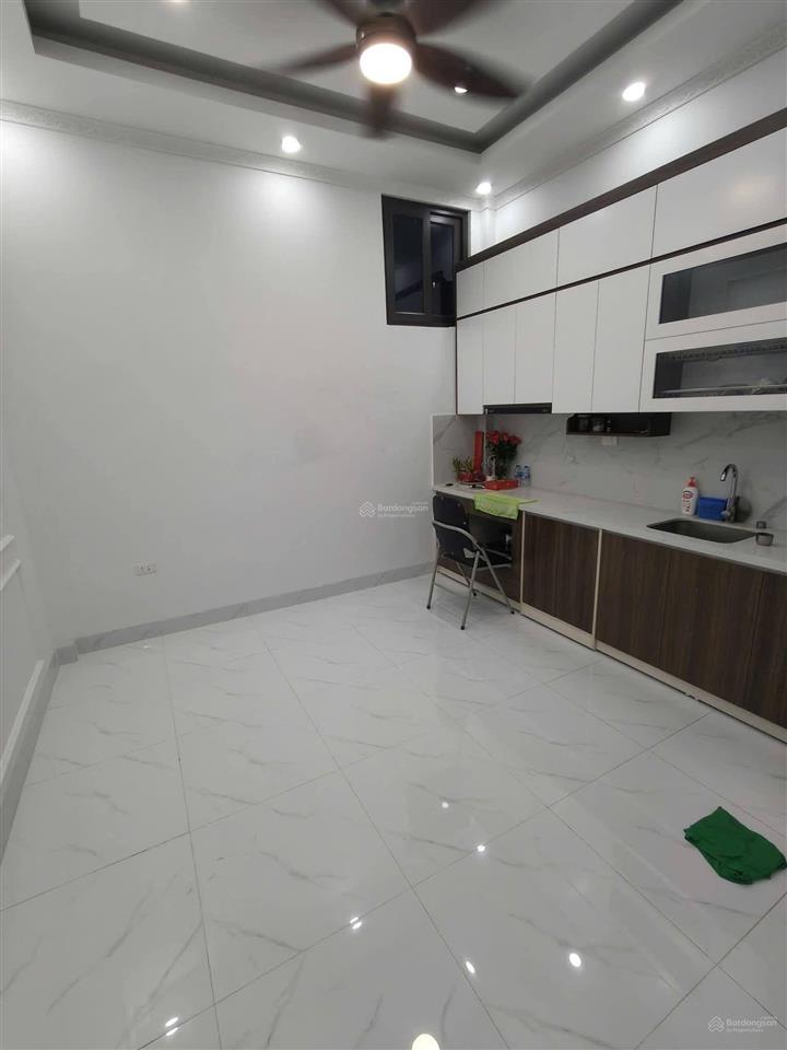 Nhà đẹp cầu giấy ngõ 3,5m 2 thoáng ngõ thông 40m2  4t  mt 4m  12,8 tỷ