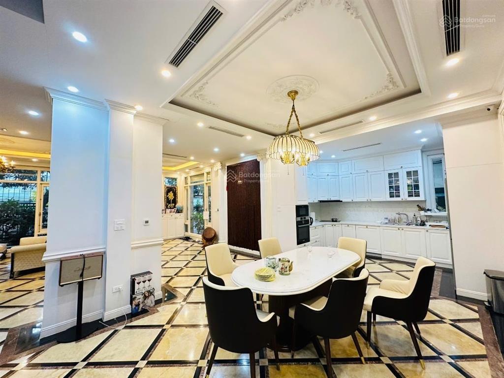 Bt vip kđt sài đồng 179m  4 tầng  thang máy  sân vườn, bể koi  ô tô tránh  vỉa hè 48,2 tỷ