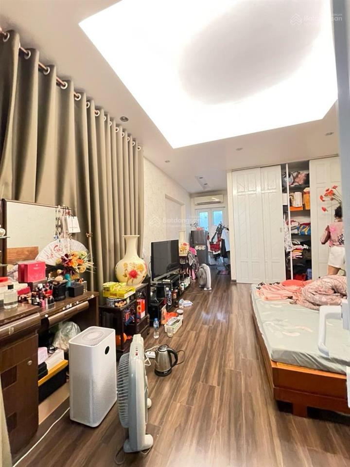 121m  17,8 tỷ  văn chương 2 , đống đa ô tô đỗ cổng, quay đầu