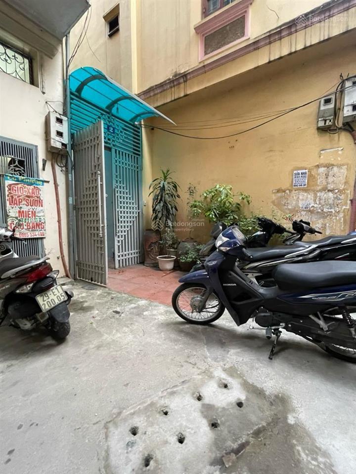 121m  17,8 tỷ  văn chương 2 , đống đa ô tô đỗ cổng, quay đầu