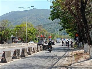 Đất mặt tiền nguyễn tất thành, phước đồng, p. nam nha trang. dt 570m2, ngang 10,2m. giá 14,7tr/m2