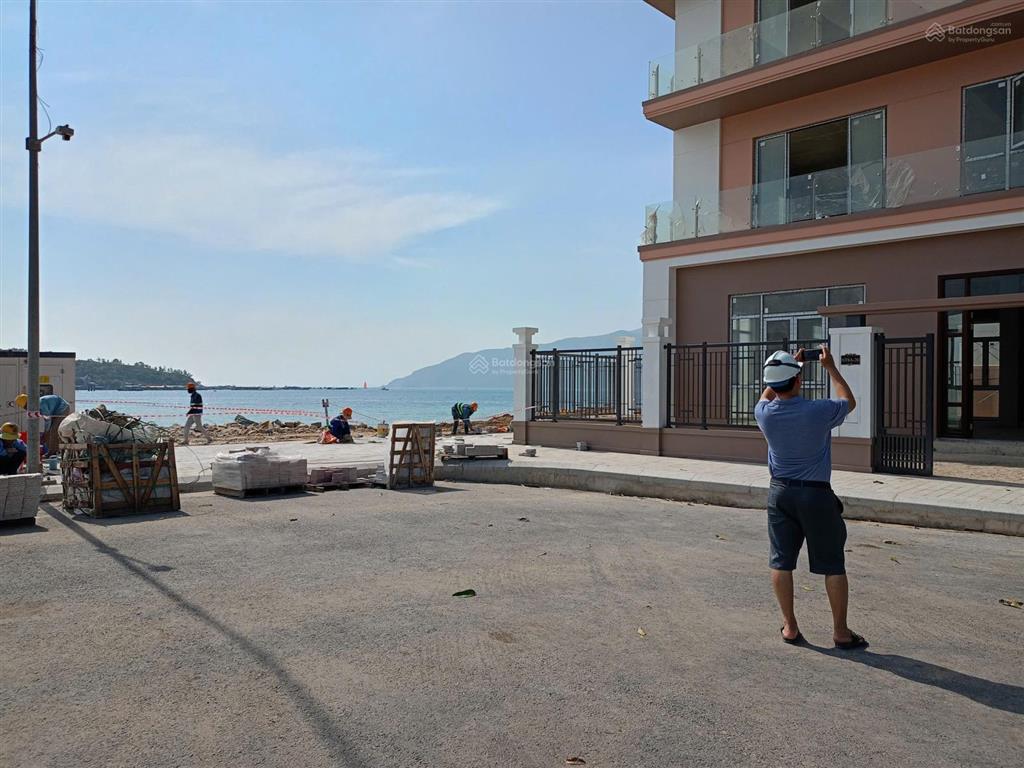 Biệt thự vinhomes, trần phú nha trang, ngay cạnh kđt an viên. dt 240m2. sở hữu lâu dài. giá 37,8 tỷ