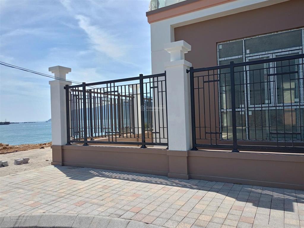 Biệt thự vinhomes, trần phú nha trang, ngay cạnh kđt an viên. dt 240m2. sở hữu lâu dài. giá 37,8 tỷ