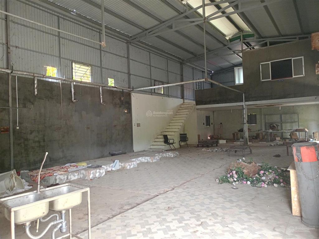 Nhà xưởng thôn đắc lộc, vĩnh phương, bắc nha trang. dt 527m2, ngang 26m (gần 500m2 thổ). giá 3,5 tỷ