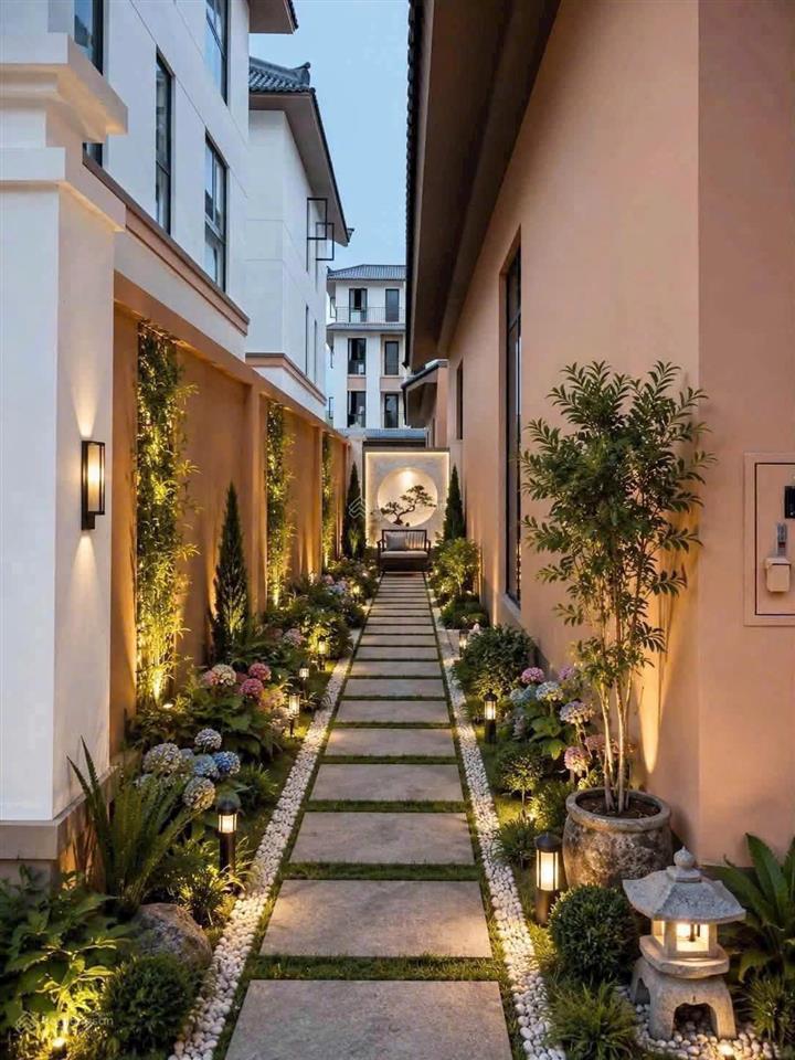 Nhà 4 tầng mặt tiền đường trần phú nha trang (cực kỳ đắt địa). dt 138.5m2  ngang 8m. giá 197tr/m2