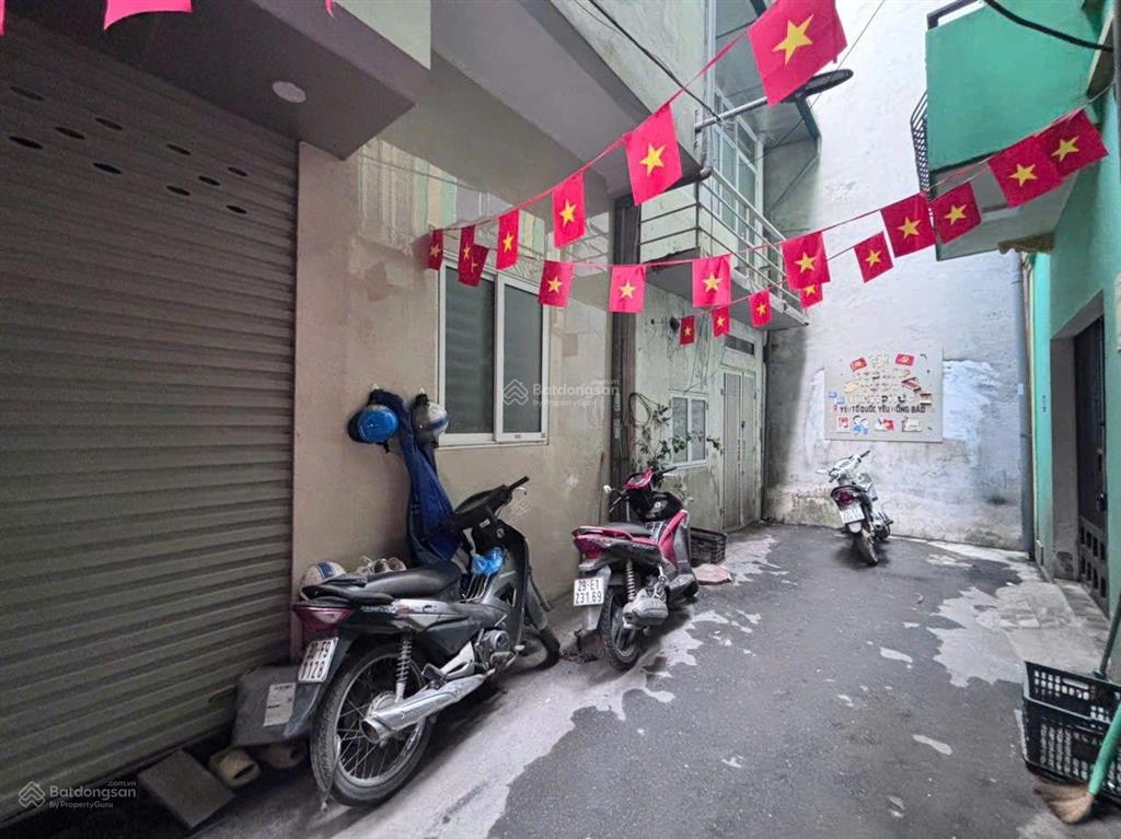 Rẻ nhất cương kiên và đỗ đức dục 5 tầng 31m2, hướng nam, gần hồ đồng bông 2, chân 3 tòa vinaconex3