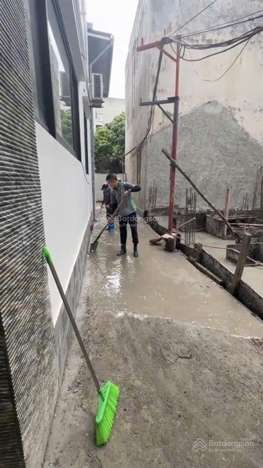 Rẻ nhất trung văn 60m2, mặt ngõ to, cạnh chợ, gần hồ, gần ô tô, sổ vuông đẹp