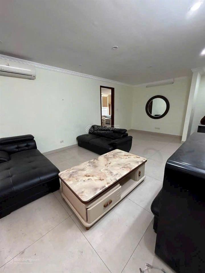 Chính chủ gửi cho thuê penthouse ct3 trung văn 185m2 4pn đủ đồ mới đẹp 1p khách rộng 1 sân vườn bbq