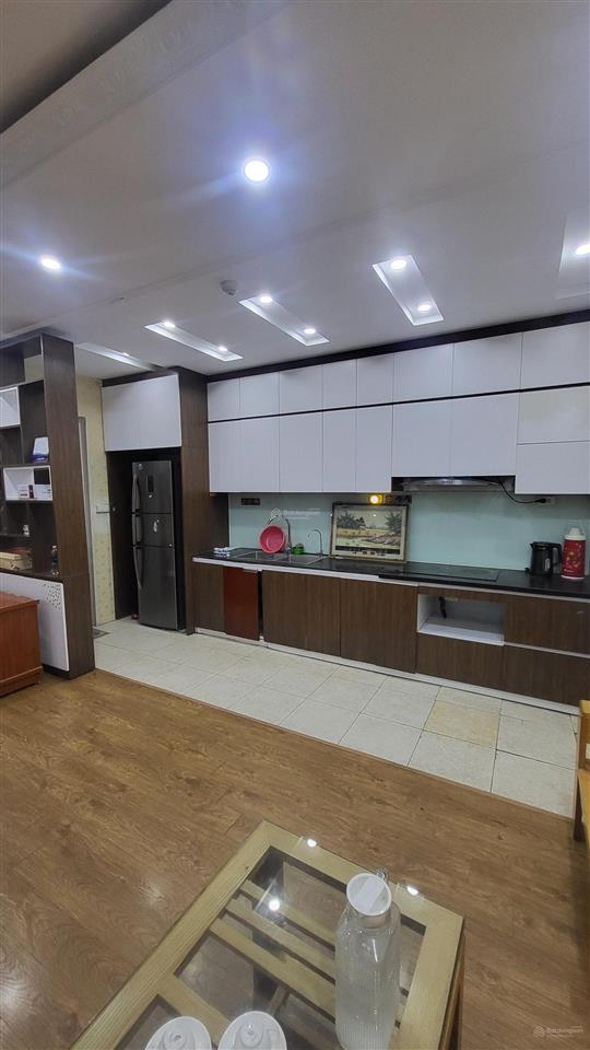 Chính chủ gửi cho thuê căn góc 3pn 118m2 intracom, full nội thất đẹp long lanh, giá chỉ 12tr900