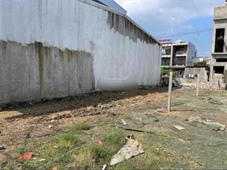 Bán lô đất đẹp mặt tiền hoà an  vuông vứt