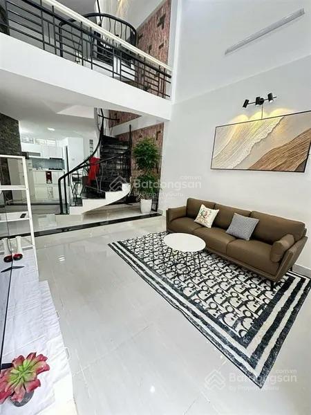Bán nhà mặt tiền 2 tầng đường phạm tu  gần biên phạm văn đồng
