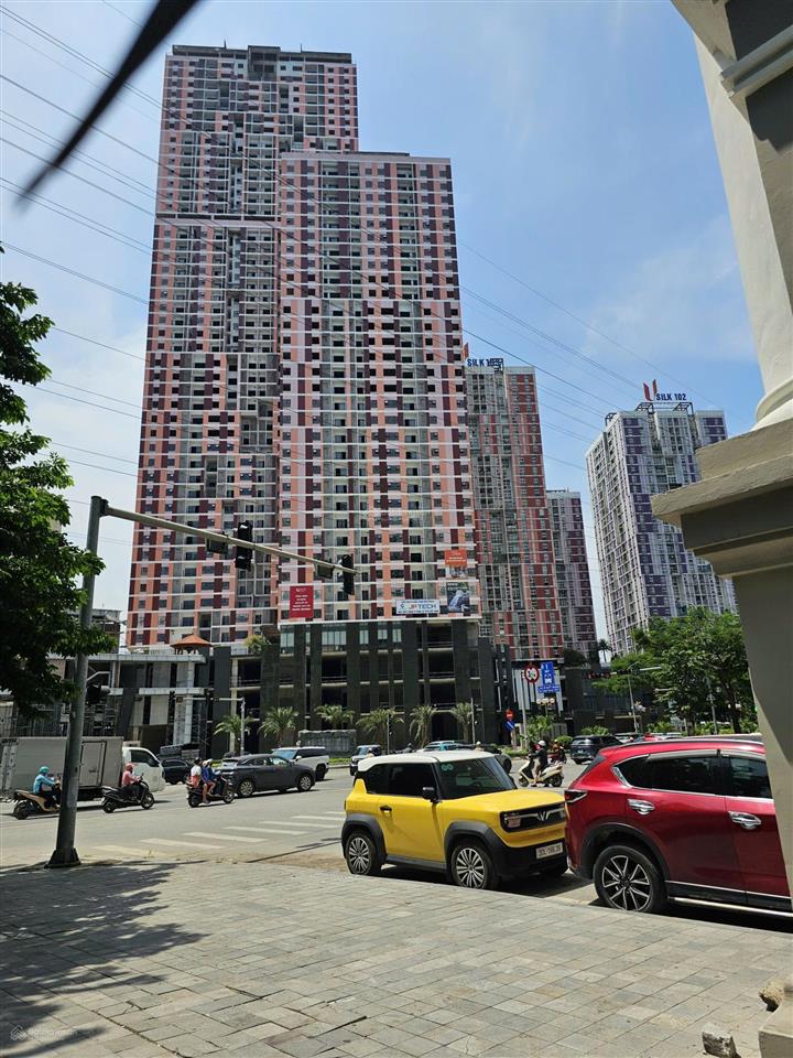 Căn hộ 3pn tầng trung giá hơn 30tr/m2
