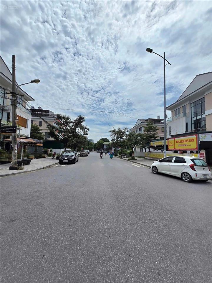 Anh sếp gửi bán biệt thự lô góc, cách mặt đường 27m 1 nhà tại an phú shop, dt 238m2 giá chỉ 43.5 tỷ
