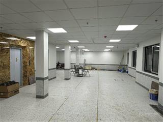 Tòa nhà cao cấp 2 mặt thoáng diện tích 180m²