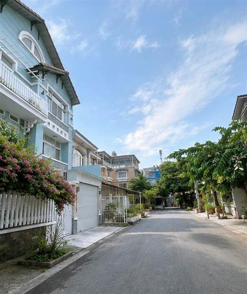 Biệt thự 3 tầng giá rẻ khu bên sông ngang 8m phân lô gigamall thủ đức phạm văn đồng hiệp bình chánh