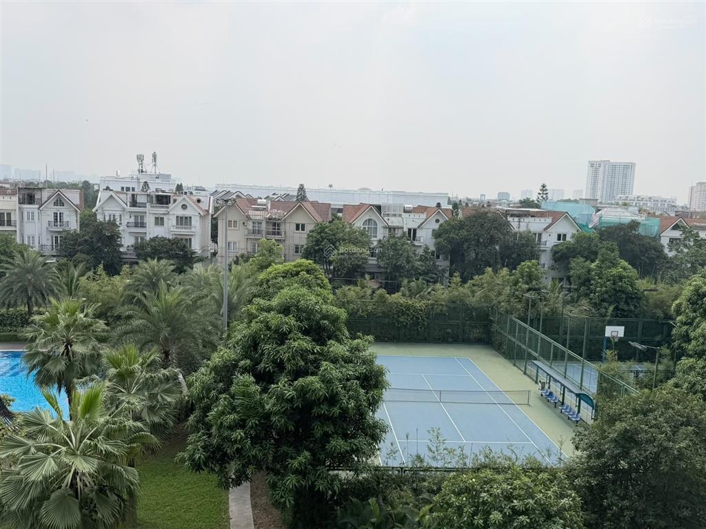 Bán nhanh căn hộ đập thông hiếm có, view bể bơi trực diện tòa s1 vinhomes symphony
