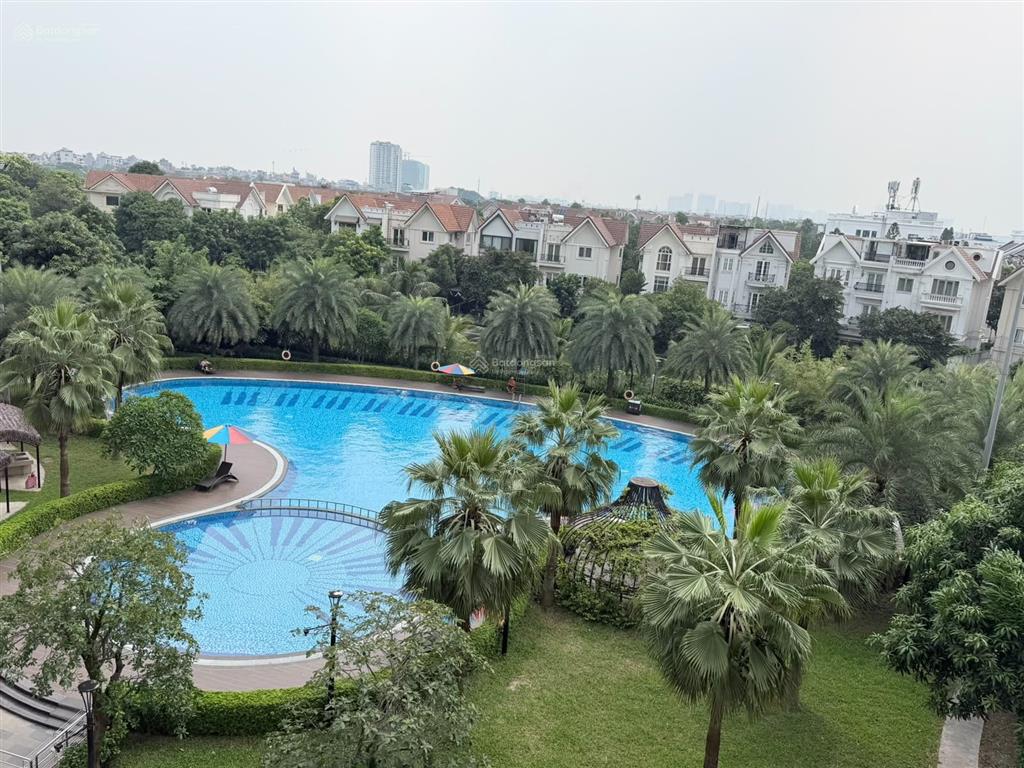 Bán nhanh căn hộ đập thông hiếm có, view bể bơi trực diện tòa s1 vinhomes symphony