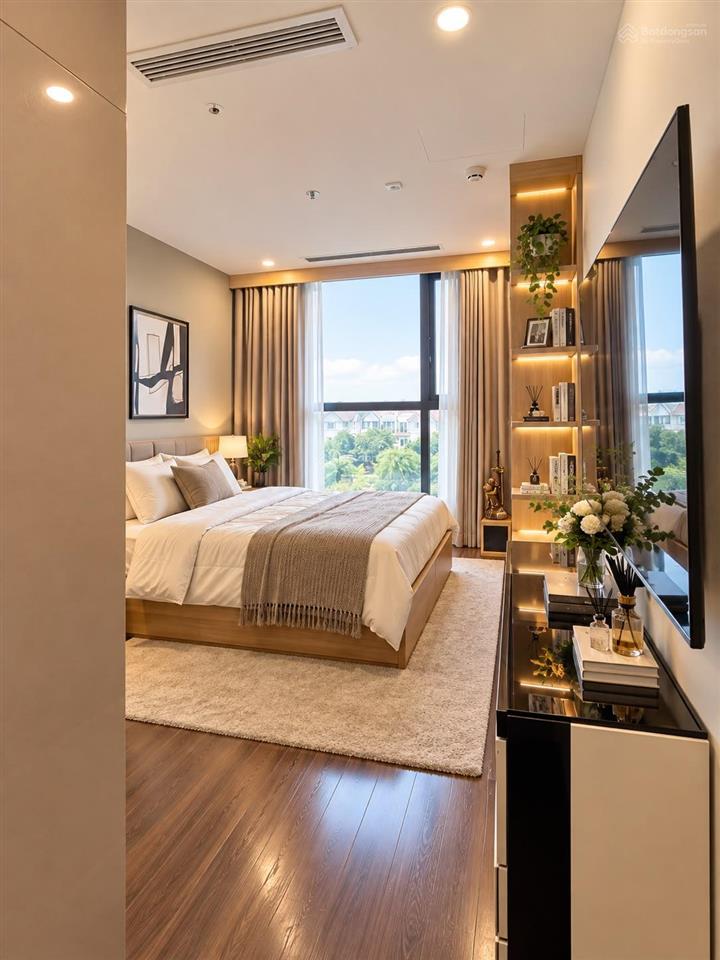 Bán nhanh căn hộ đập thông hiếm có, view bể bơi trực diện tòa s1 vinhomes symphony