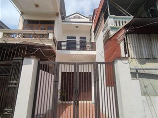 Mua đất tặng nhà 2 tầng trung tâm phường quang trung,ô tô để đc trong sân