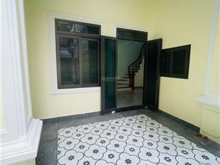 Nhà 3 tầng quang trung  45m  2480