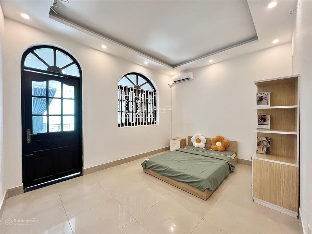 Cho thuê ch 1pn, 1wc giá cực chất 6.9 triệu/th, 50m2 tại nguyễn sơn, 2 cửa sổ lớn full nội thất