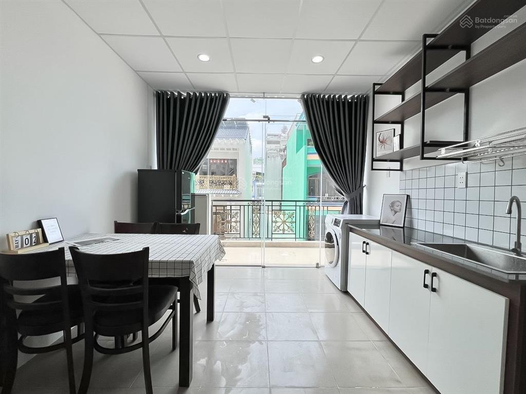 Cho thuê ch 1pn, 1wc giá cực chất 6.9 triệu/th, 50m2 tại nguyễn sơn, 2 cửa sổ lớn full nội thất