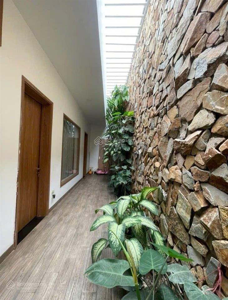 Hàng ngộp, giá đầu tư, 230m(8*29), công nhận 183m, giá chỉ 15,86 tỷ, thương lượng chính chủ!