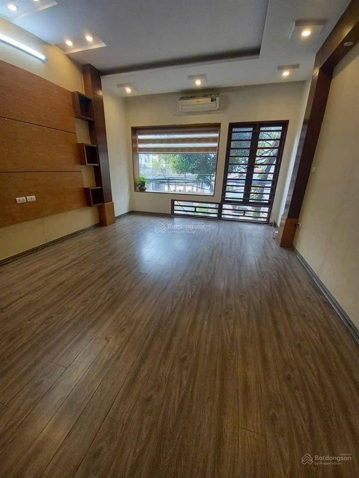 Chính chủ cho thuê nhà ngõ 55 đỗ quang, nguyễn thị định. dt 90m2 x 5 tầng, mt 7m, giá 28tr/ tháng.