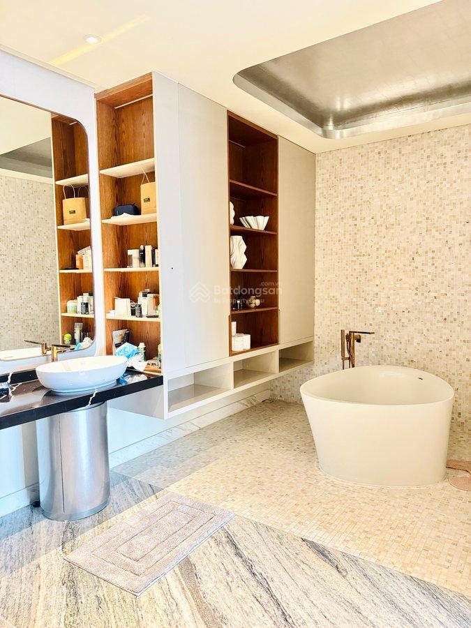 Chuyển nhà cần bán căn hộ 68m2, 2 ngủ, 5.62 tỷ, full nội thất, bến xe mỹ đình, phạm hùng, cầu giấy.