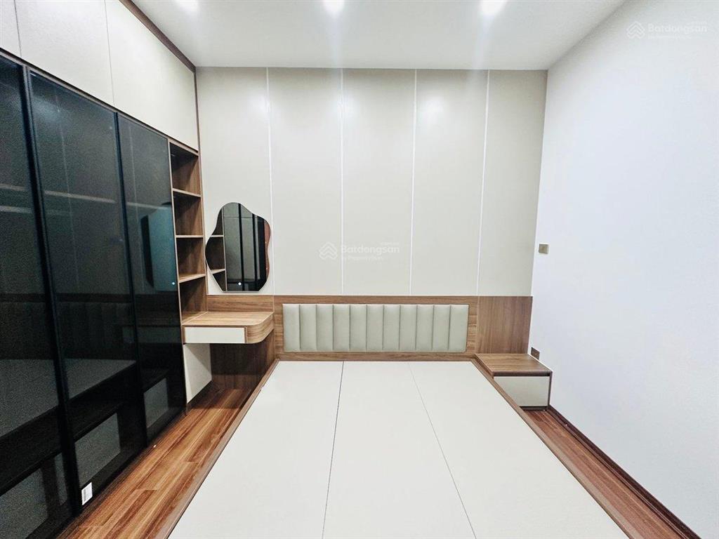 Bán căn hộ chung cư 68m2, 2 ngủ, mạc thái tổ, nam trung yên, cầu giấy. 5 tỷ.